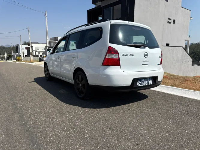 Nissan Livina Grand SL 1.8 16V Flex Fuel Aut. 2011