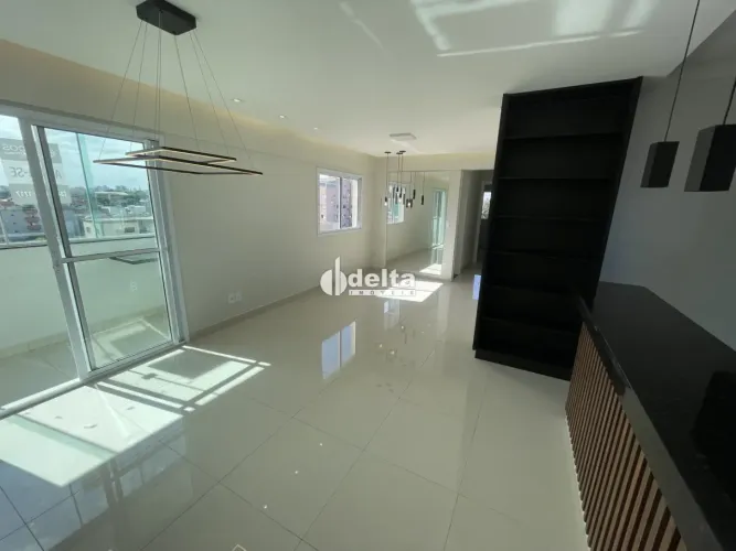 Apartamento com 3 quartos sendo 1 suíte, disponível para locação no bairro Saraiva em Uber