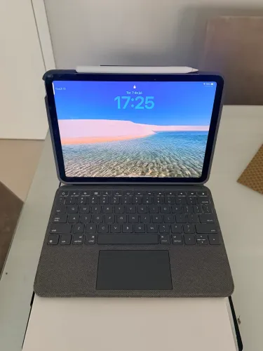 iPad Air 5 geração Wi-Fi 64GB Cinza Espacial + Apple Pencil + Teclado Touch Pad Longitech 