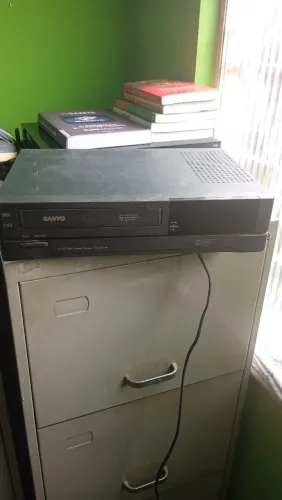 Aparelho de vhs sanyo com defeito para retirada de peças