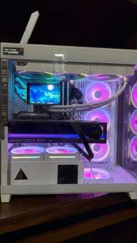 PC GAMER HIGH-END | RTX 5090 ROG ASTRAL | SETUP PREMIUM