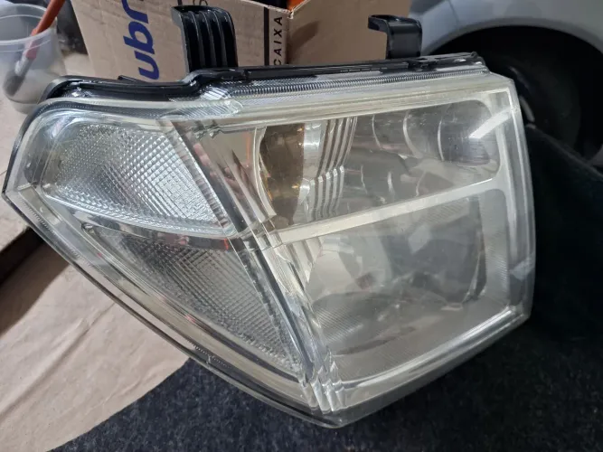 Farol Dianteiro Nissan Frontier L.D