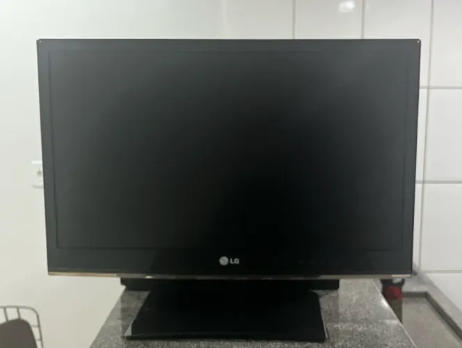 Monitor TV LG 23" Full HD LED - Modelo M2350D (Híbrido: PC e TV)