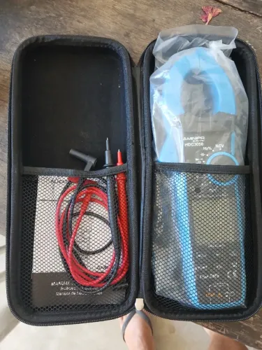 Alicate Amperímetro Digital 