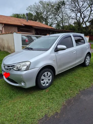 Toyota Etios X 1.3 Flex 16V 5P Mec. 2014
