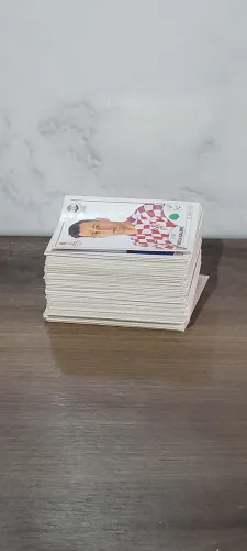 Lote 200 figurinhas copa do mundo Catar 2018