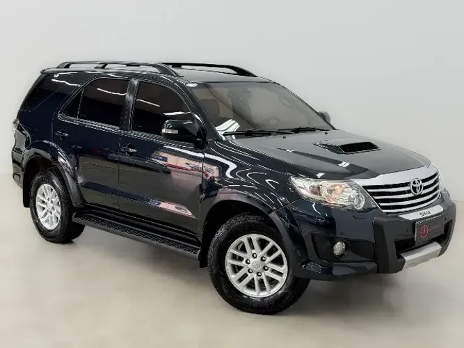 Toyota Hilux SW4 SRV D4-d 4X4 3.0 TDI Dies. AUT 2014