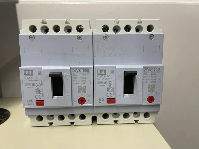 Disjuntor trifásico 125A WEG