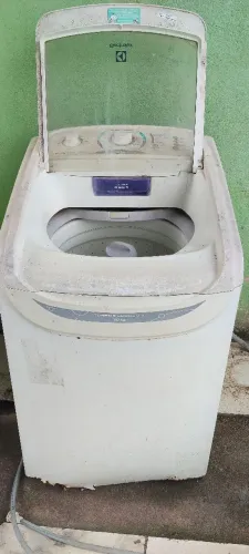 Máquina de lavar Eletrolux com avaria