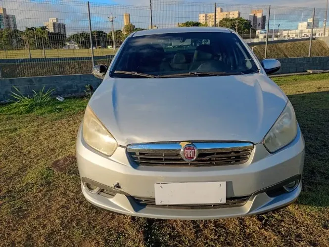 Fiat Grand Siena Essence Dual. 1.6 Flex 16V 2013