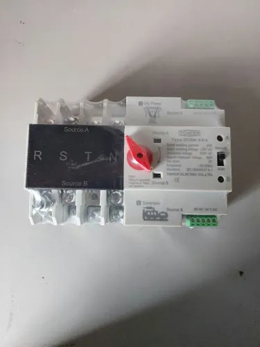 Chave De Transferencia Automatica Ats Tomzn 63A 4 Polos Nova