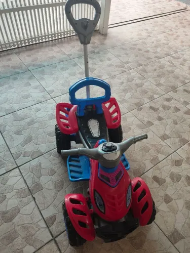 Carrinho passeio quadriciclo