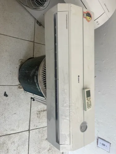 Ar condicionado 9000btus gás R22 garantia 3 meses