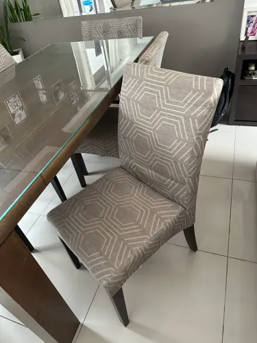 Mesa 6 lugares (tampão de vidro)