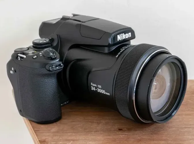 Nikon Coolpix P1100 - SuperZoom 125x (24mm-3000mm)