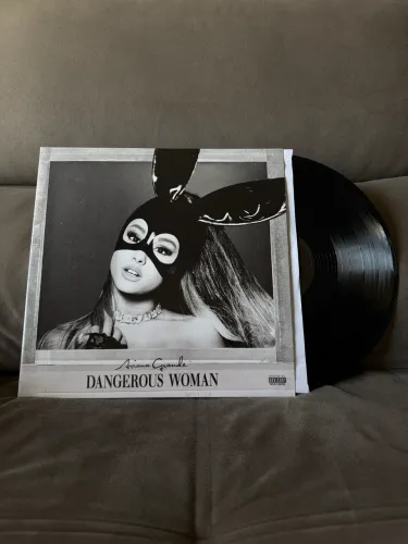 Ariana Grande - Dangerous Woman Vinil