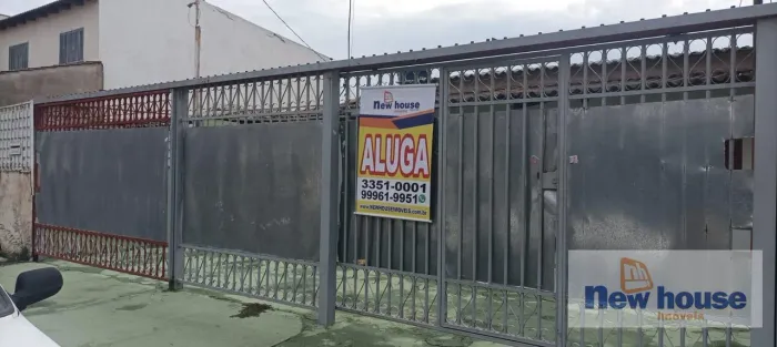 QNO 09 CONJUNTO E CASA 28 FRENTE / FUNDOS