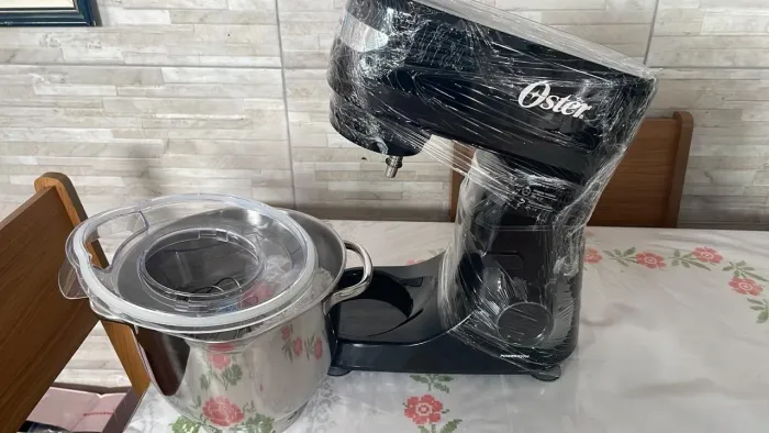 Multiprocessador Britânia e batedeira planetária Oster