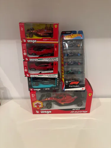 Coleção de carros fórmula 1 Ferrari miniatura
