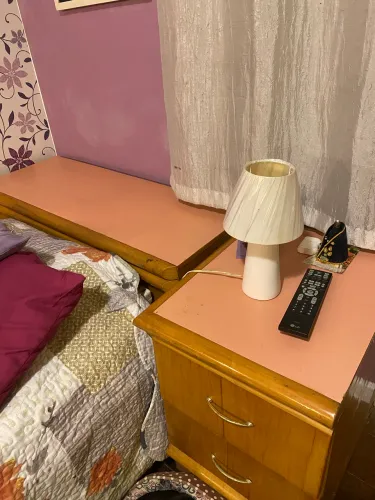 baú (L 1.06cm A 60cm P 40cm) + criado mudo (L 43cm A 60cm P 55cm) 