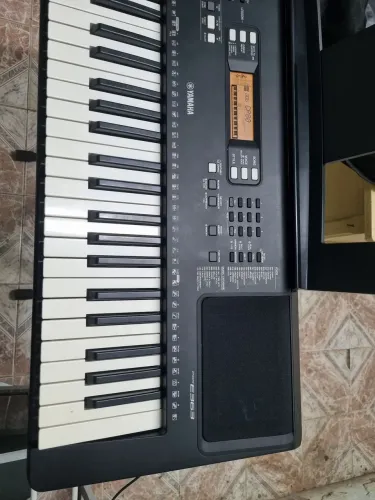Teclado Yamaha PSR E-363 Excelente estado