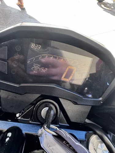 Cb 250  2022  vendo troco aceito cartão financiamento 