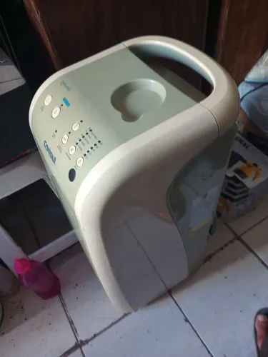 Climatizador de ar de três marcas, Consul Eletrolux e Midea.