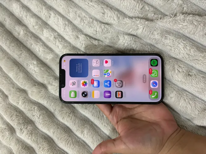 iPhone 13 - usado (único dono) + cabo original e caixa