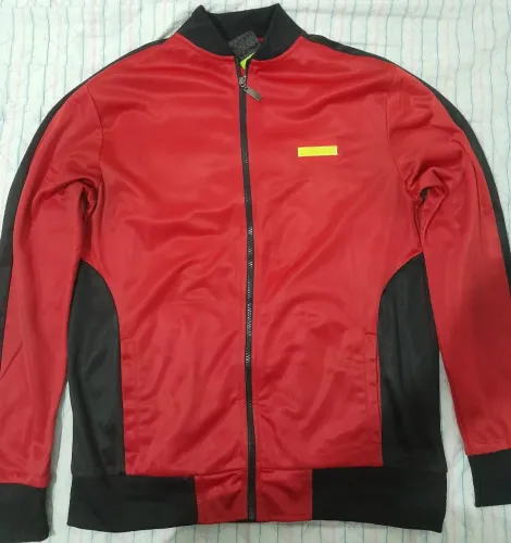 Jaqueta esportiva( Espanha) tamanho M