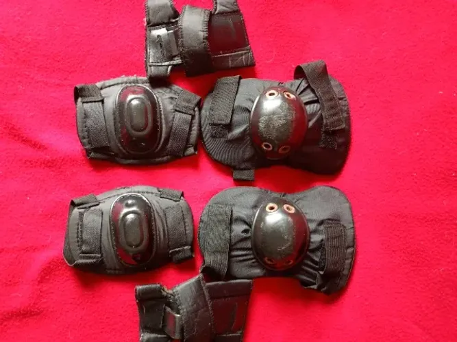 Kit Proteção Patins Skate preto completo