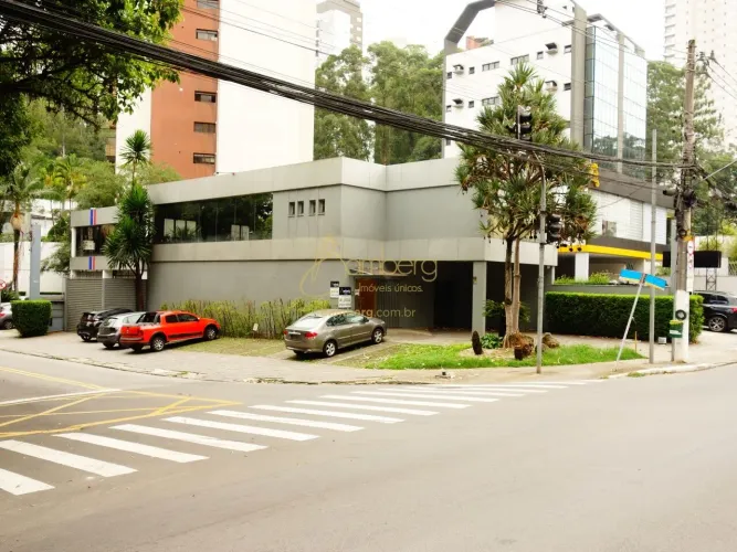 Locação comercial estratégica com 292m² - Próximo ao Shopping Jardim Sul