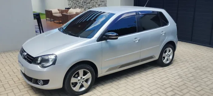 Volkswagen Polo Sportline 1.6 MI Total Flex 8V 5P 2014