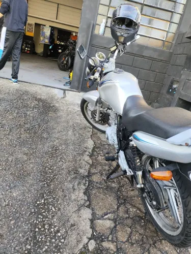 Vendo moto ano 2008
