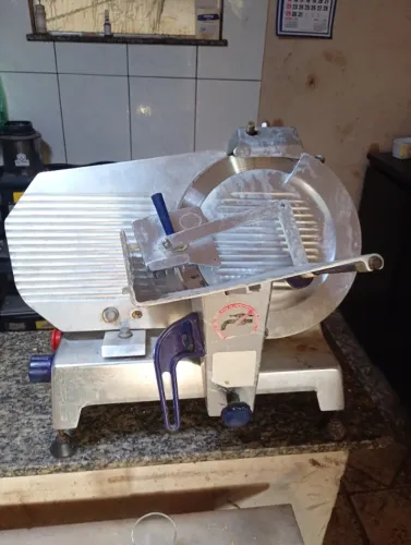 Cortador de frios seme automático Gural