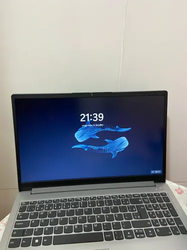 Notebook Lenovo (usado)