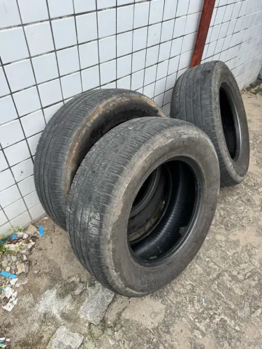 Pneus 255/65 R17