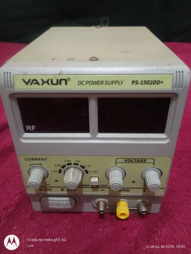 Fonte de bancada Yaxun PS-1502DD+