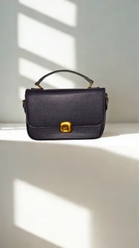 Bolsa Feminina Diversos Modelos, cores e tamanhos.
