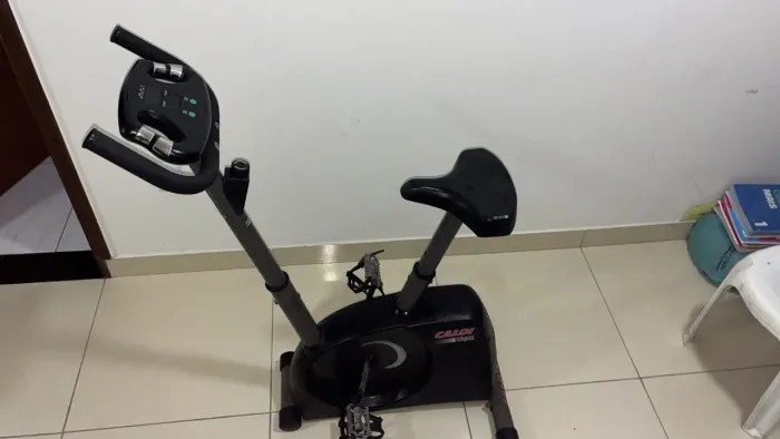 Bicicleta Ergométrica CALOI 140KG