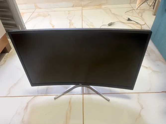 Monitor curvo Mtek