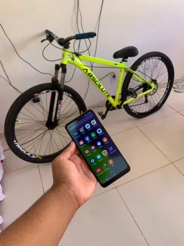 Celular samsung galaxy a22 //Troco os 2 por: pc basico, xbox, ps4 ou iphone 12 ou acima