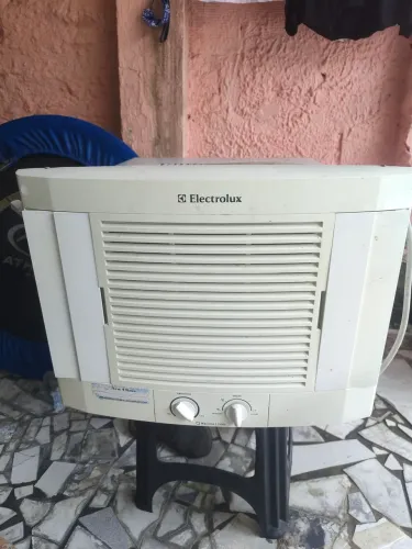 Ar condicionado Eletrolux 7500 semi novo pouquíssimo usado