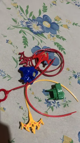 Beyblade Bakuten shoot - Lançadores e cremalheiras