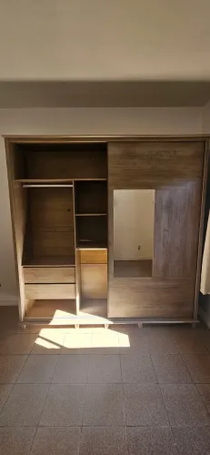 Guarda roupa 2,5m x 2,5m