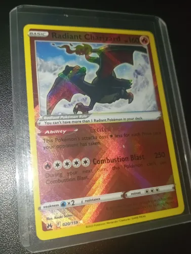 Carta Pokemon TCG Charizard Radiante inglês original NM