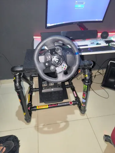 Logitech g923 com cockpit 