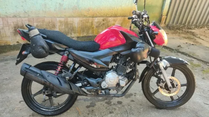 Factor 150 troco por carro ou vendo.