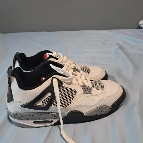 Tênis Estilo Jordan 4 Nº 40 - Usado Apenas 1 Vez - Excelente Estado