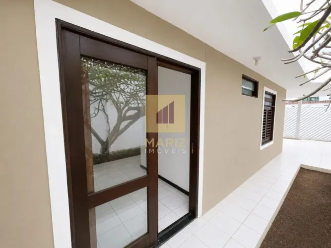 Casa para locação em Maceió-AL, Barro Duro: 3 quartos, 1 suíte, 2 salas, 2 banheiros, 3 va
