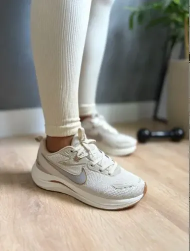 TÊNIS Nike Fit Fem PRE/BCO F